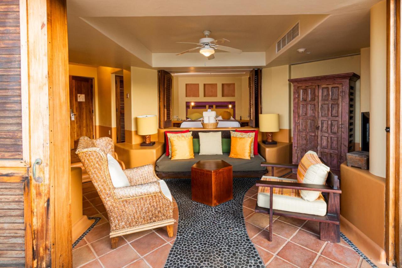 Отель Hilton Grand Vacations Club Сиуатанехо Экстерьер фото