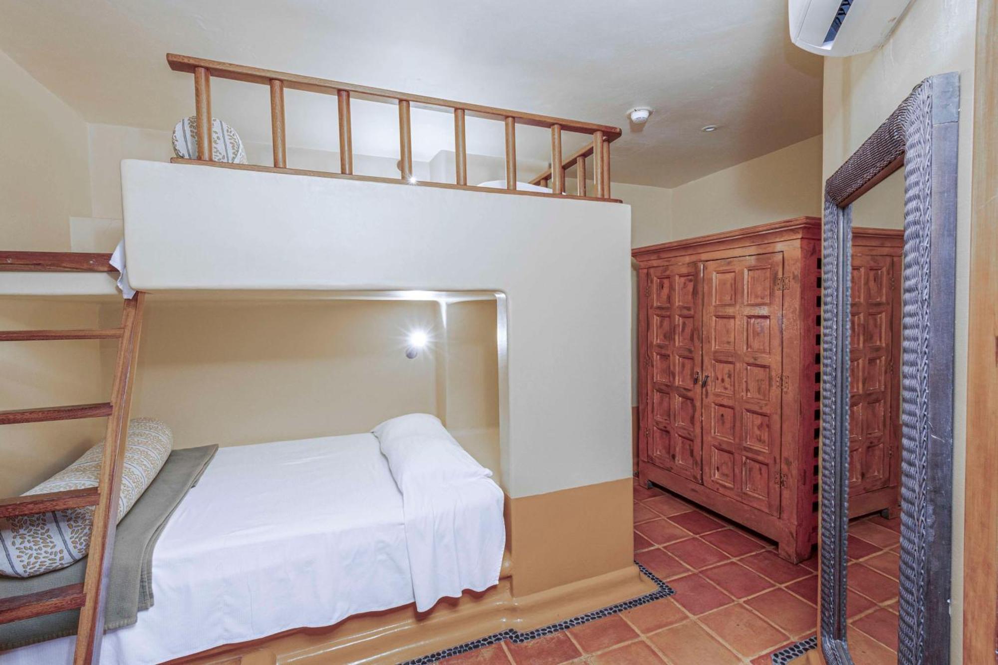 Отель Hilton Grand Vacations Club Сиуатанехо Экстерьер фото