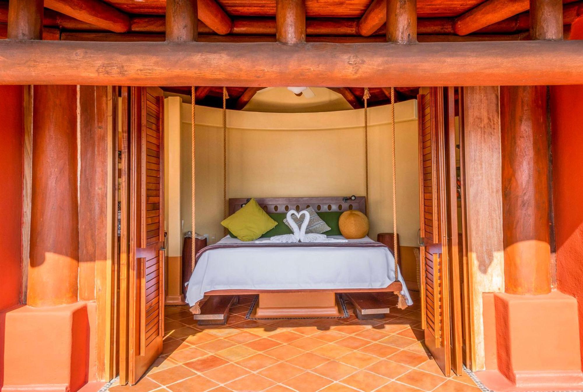 Отель Hilton Grand Vacations Club Сиуатанехо Экстерьер фото