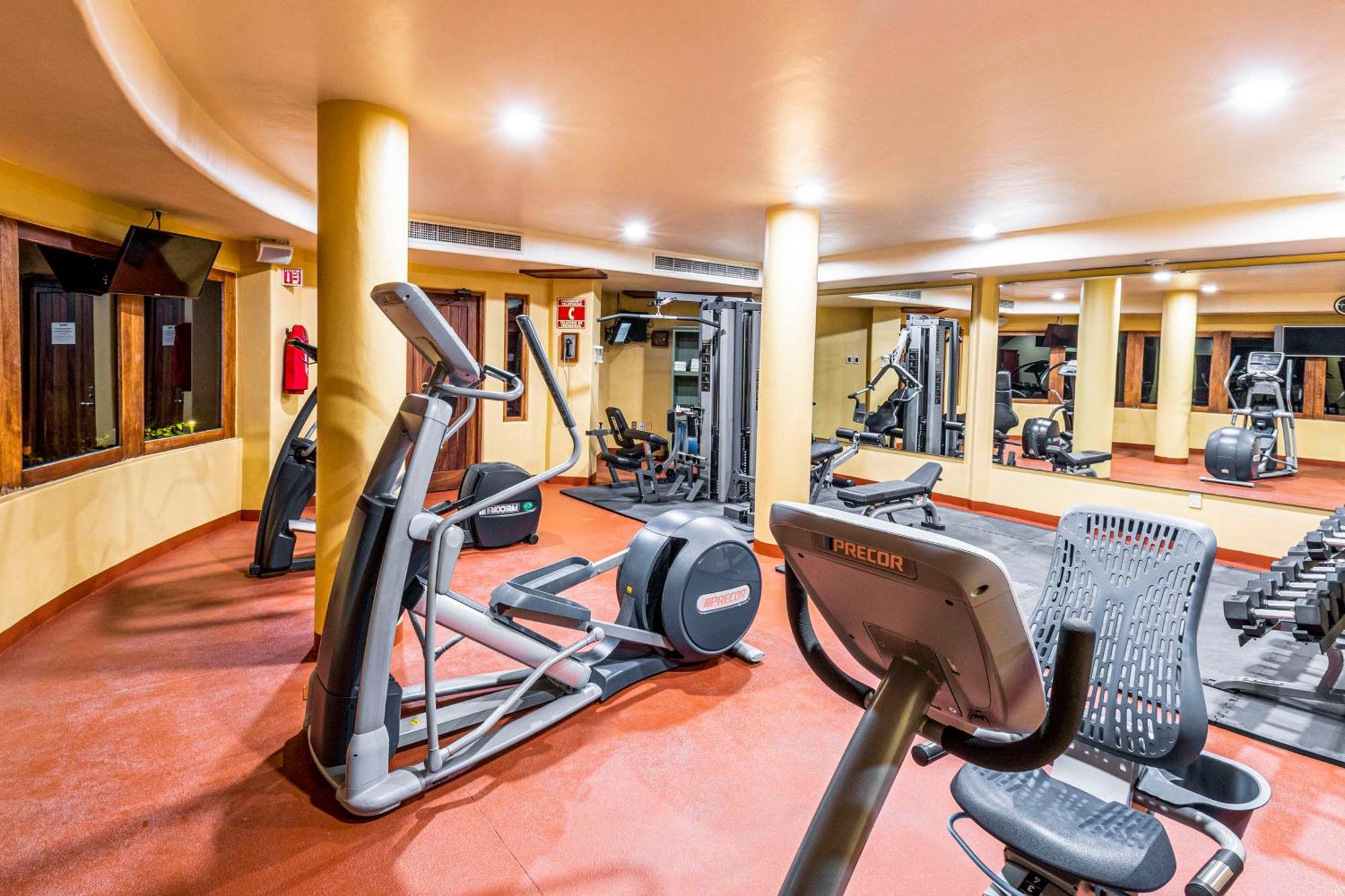 Отель Hilton Grand Vacations Club Сиуатанехо Экстерьер фото