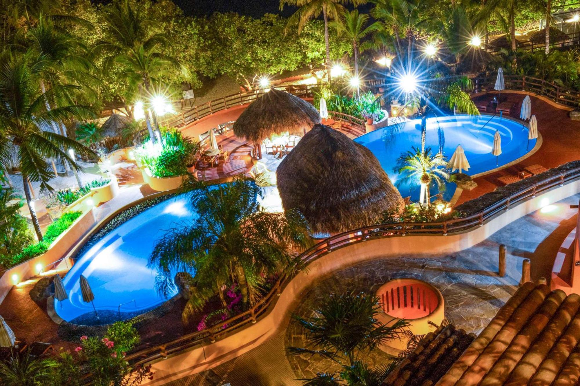 Отель Hilton Grand Vacations Club Сиуатанехо Экстерьер фото
